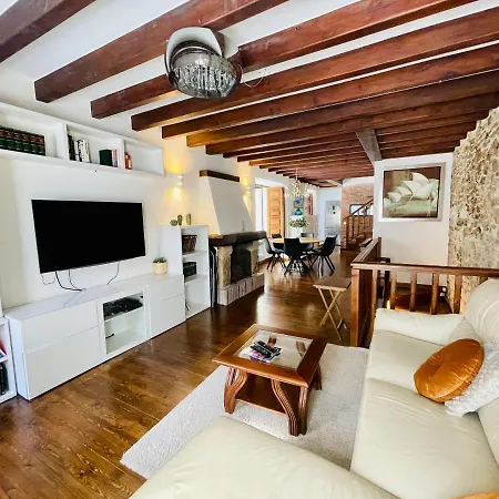 Casa En El Centro Historico Holiday home Gijon